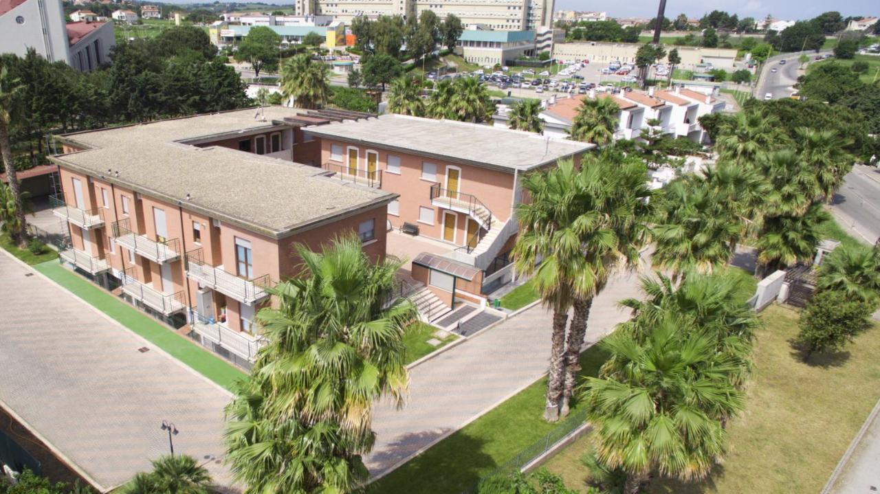 Residence Villaggio Del Sole Термоли Екстериор снимка