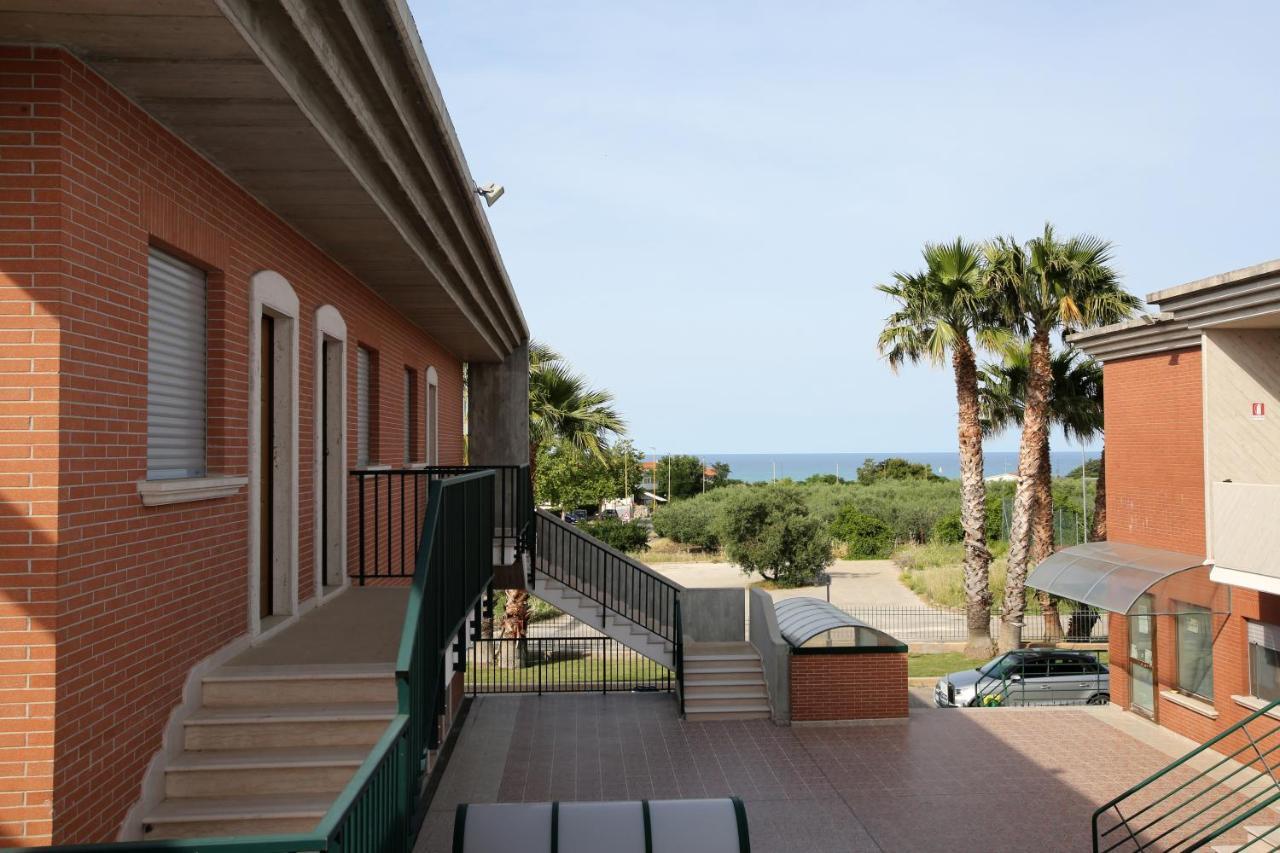 Residence Villaggio Del Sole Термоли Екстериор снимка